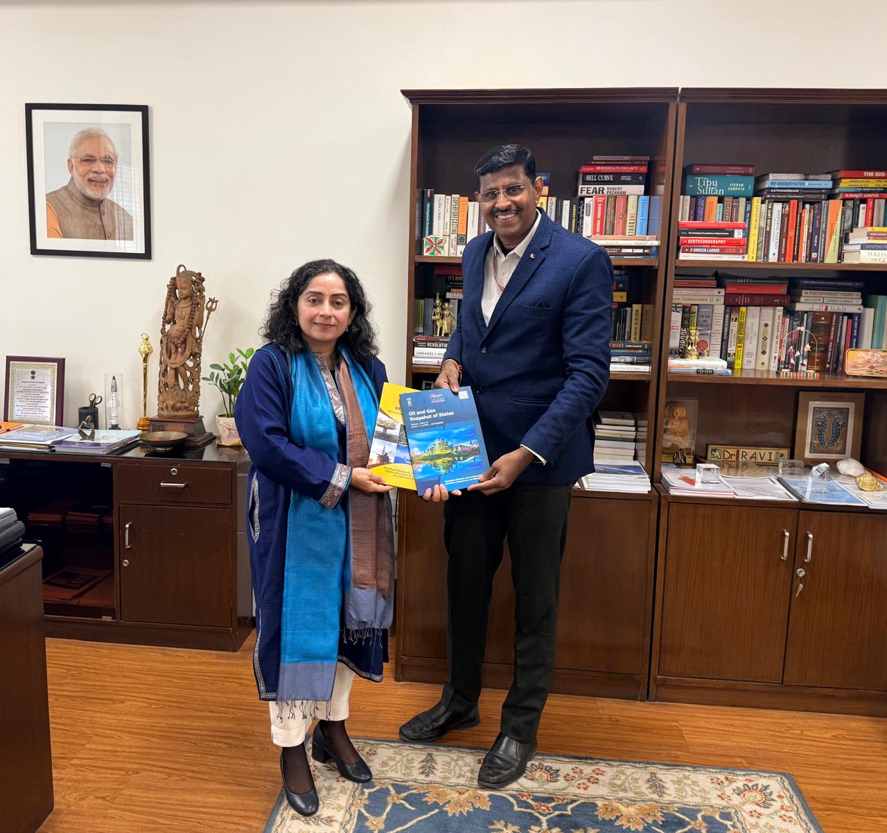 DG Rajabet meets Dr Shamika Ravi, member of the Economic Advisory Council to the Prime Minister, 23.12.25